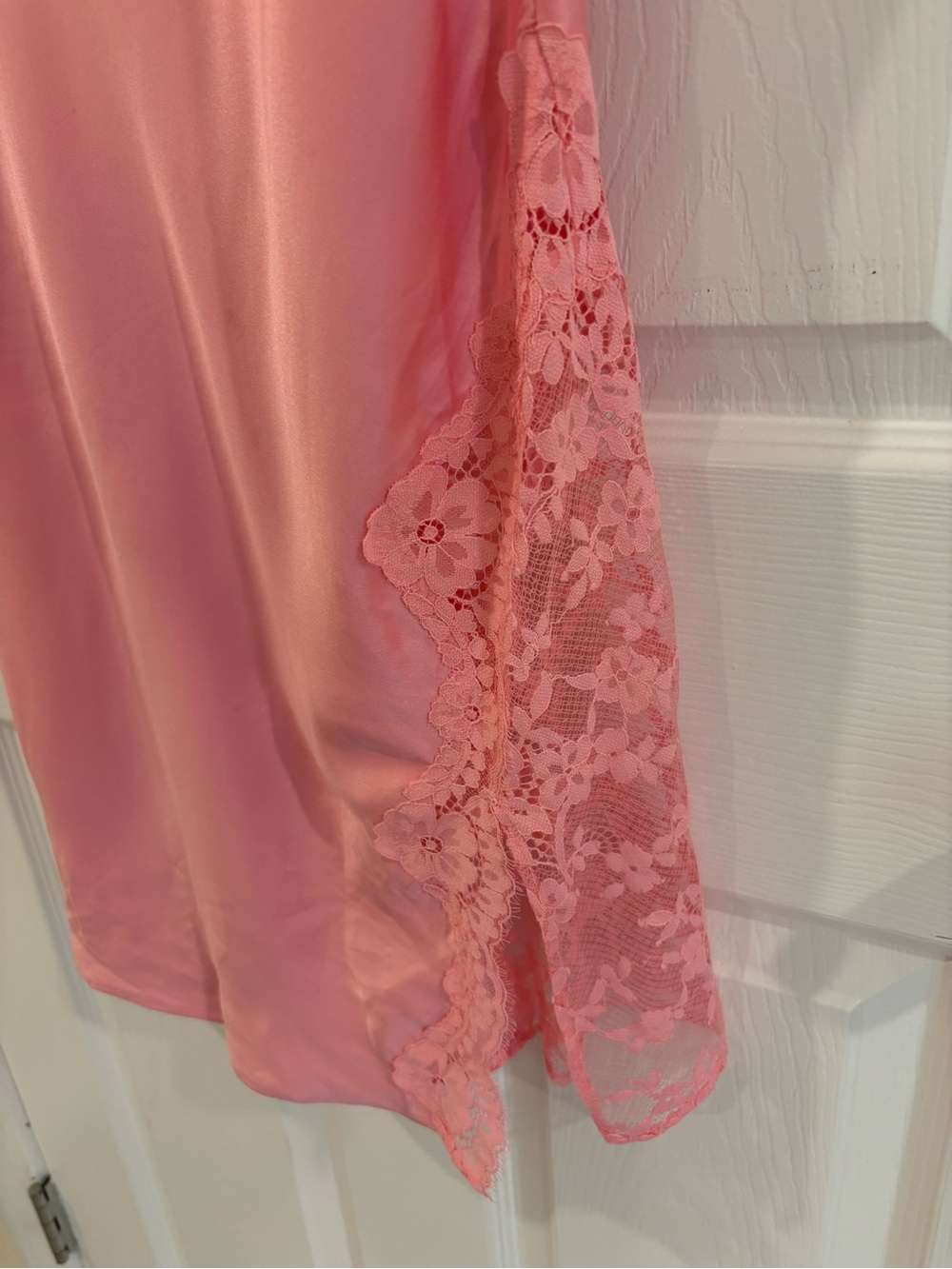 Victoria’s Secret Lace Slip M - Picture 4 of 5